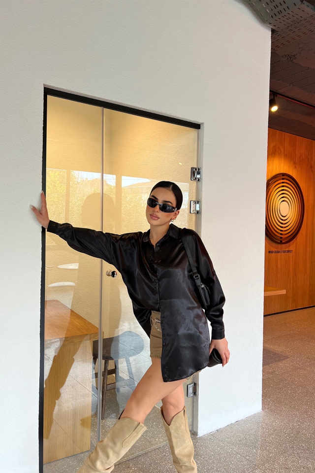 Siyah Oversize Önü Düğmeli Gömlek ATE3724 - 1