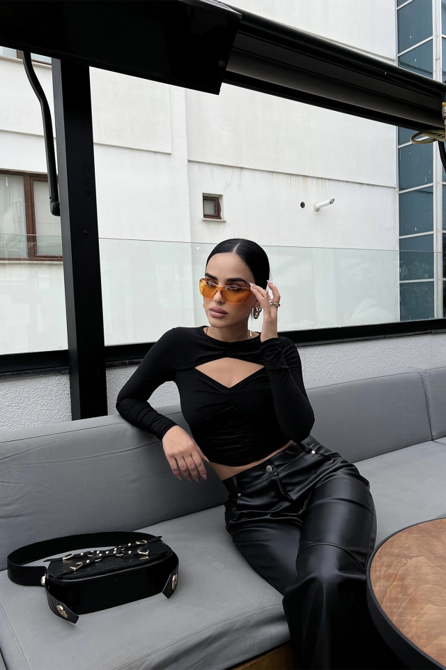 Siyah Pencere Detay Bluz ATE2607 - 3