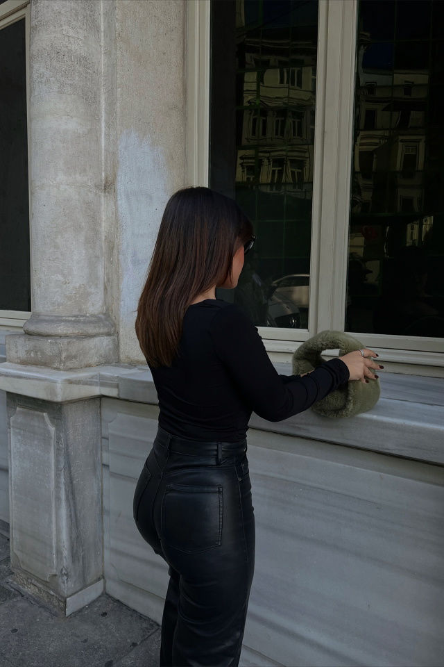 Siyah Pencere Detay Bodysuit ATE2222 - 3