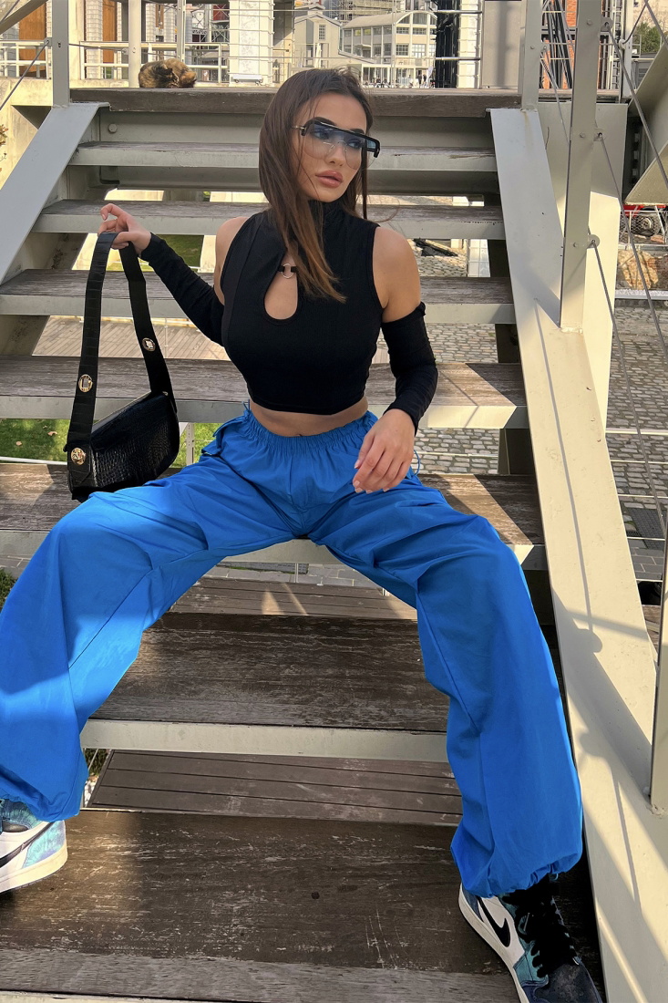 Siyah Pencere Detay Crop Top ATE3067 - EYYO