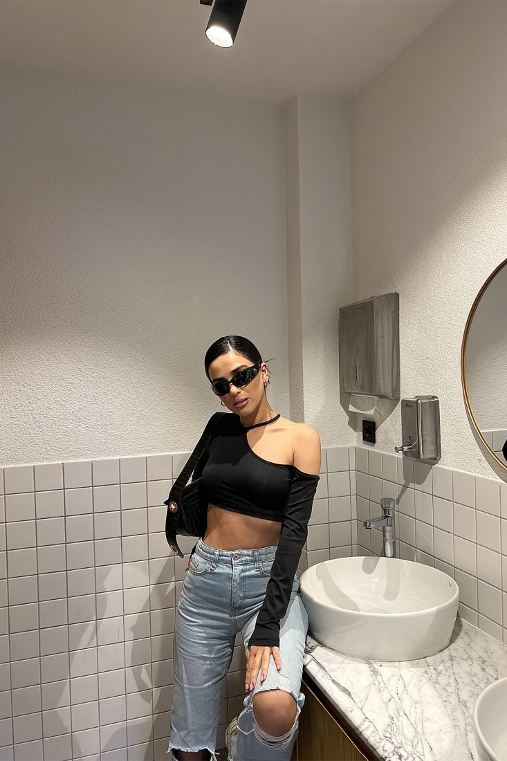 Siyah Pencere Detay Crop Top ATE3262 - EYYO