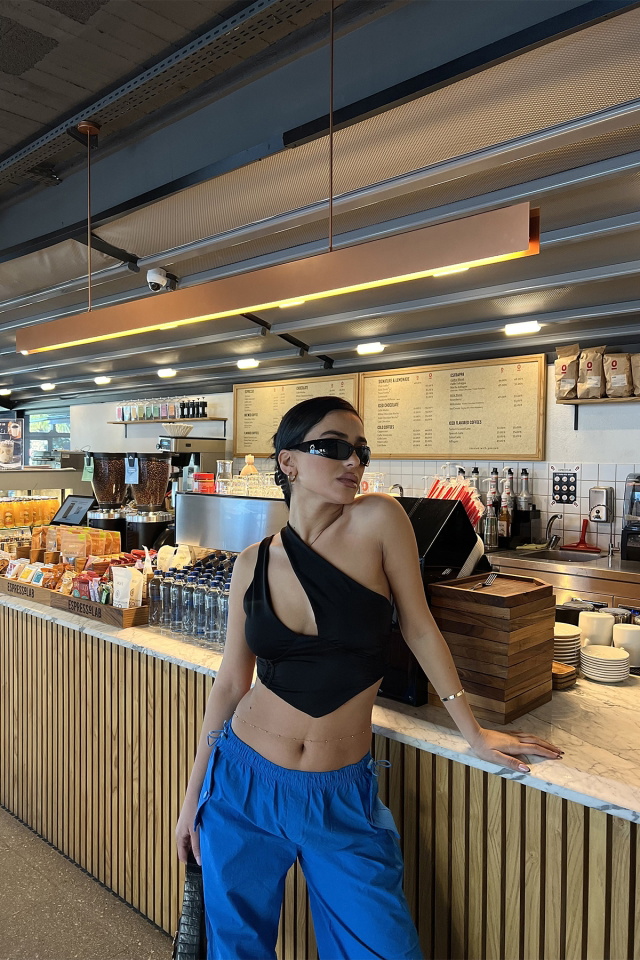 Siyah Pencere Detay Crop Top ATE3286 - 5