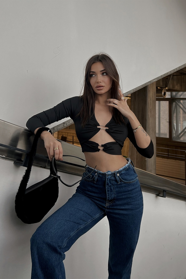 Siyah Pencere Detay Crop Top ATE3528 - gecce