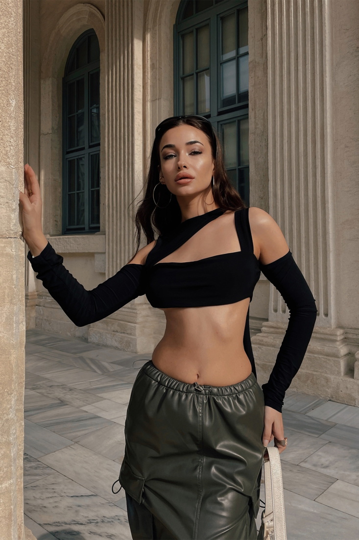 Siyah Pencere Detay Crop Top ATE3555 - DEPPOT