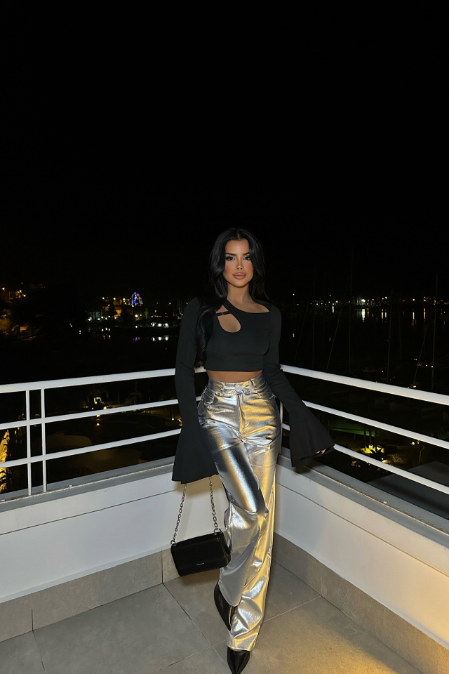 Siyah Pencere Detay Crop Top ATE8530