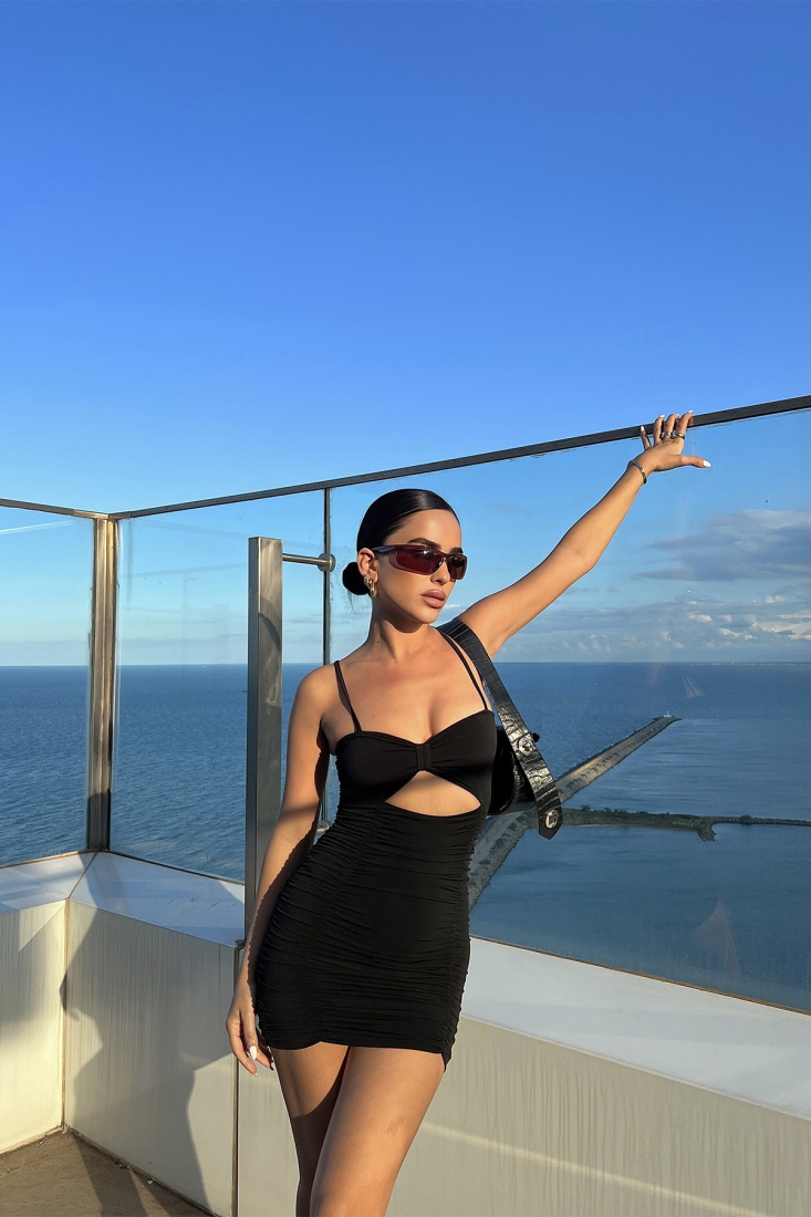 Siyah Pencere Detay Önü Büzgülü Elbise ATE2323 - EYYO