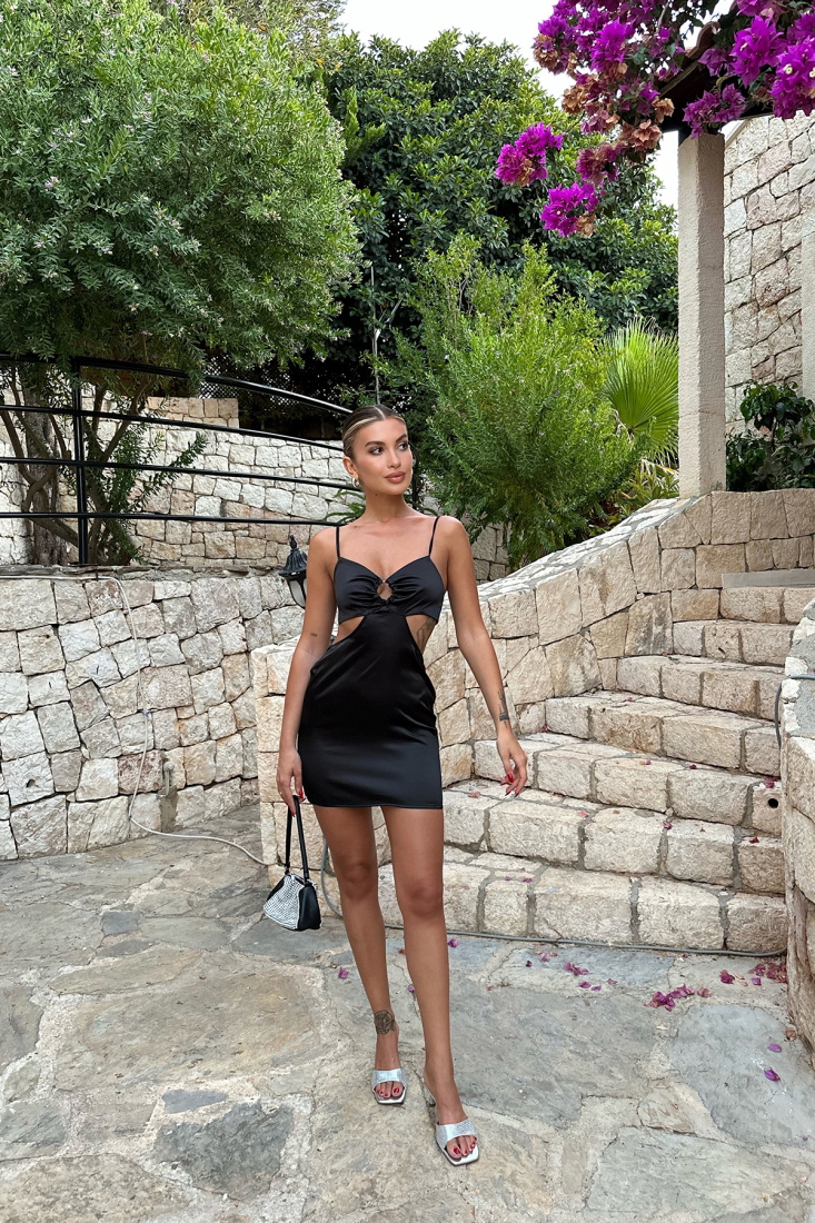 Siyah Pencere Detay Saten Elbise ATE7825 - EYYO