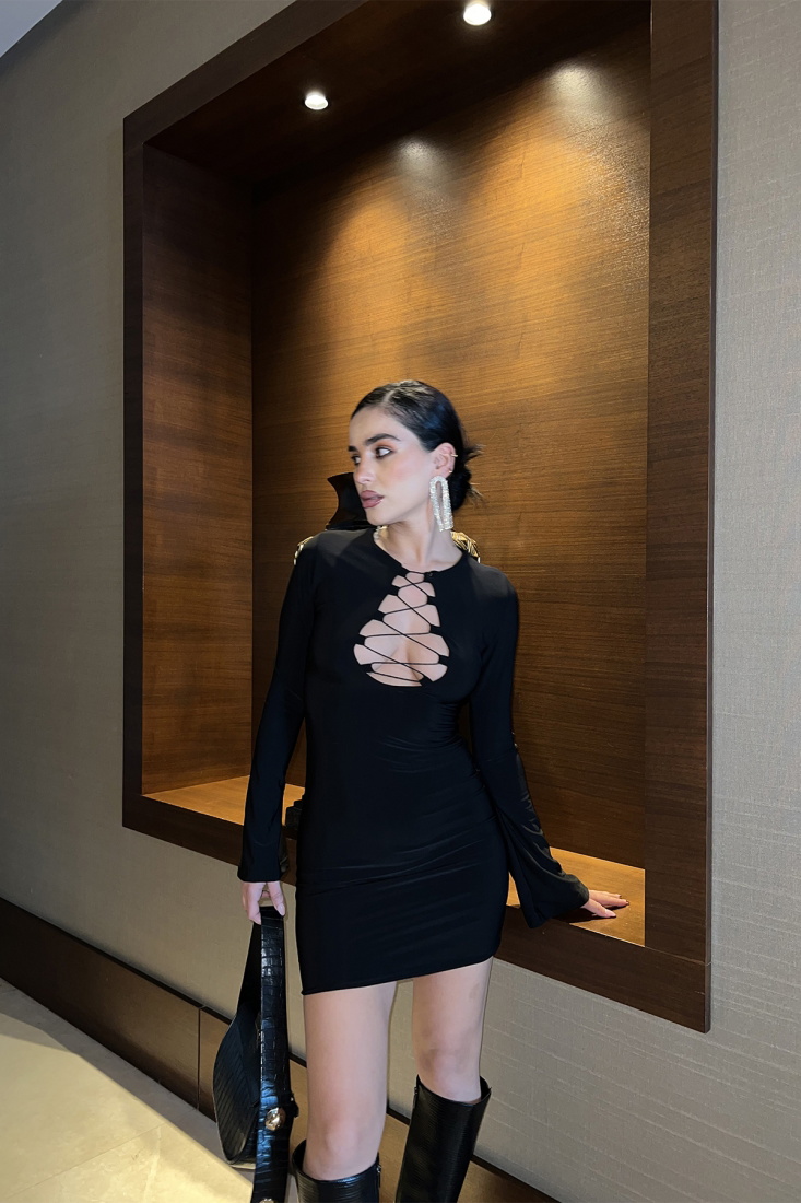 Siyah Pencere Detay Bağlamalı Mini Elbise ATE3365 - EYYO