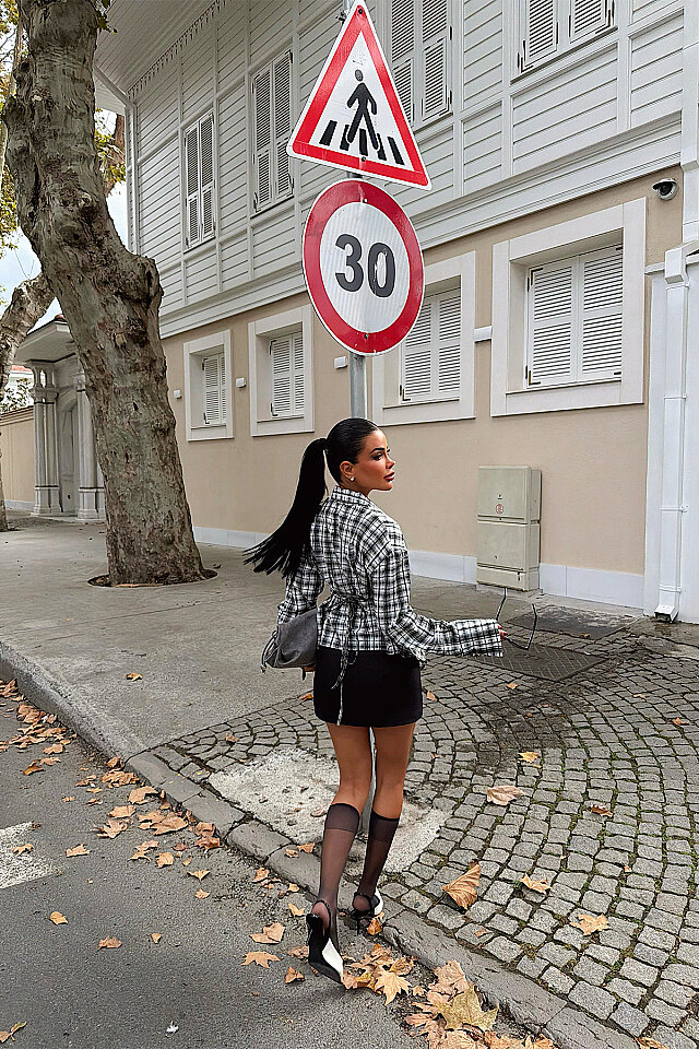 Siyah Cut-Out Fit Gömlek