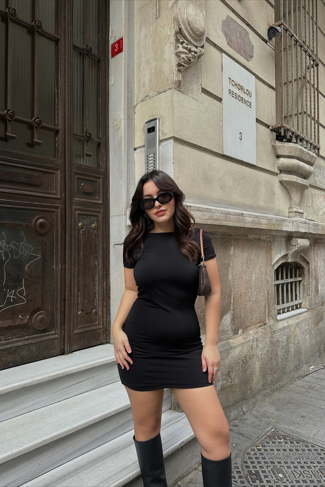 Siyah Sırt Detay Basic Mini Elbise ATE3984 