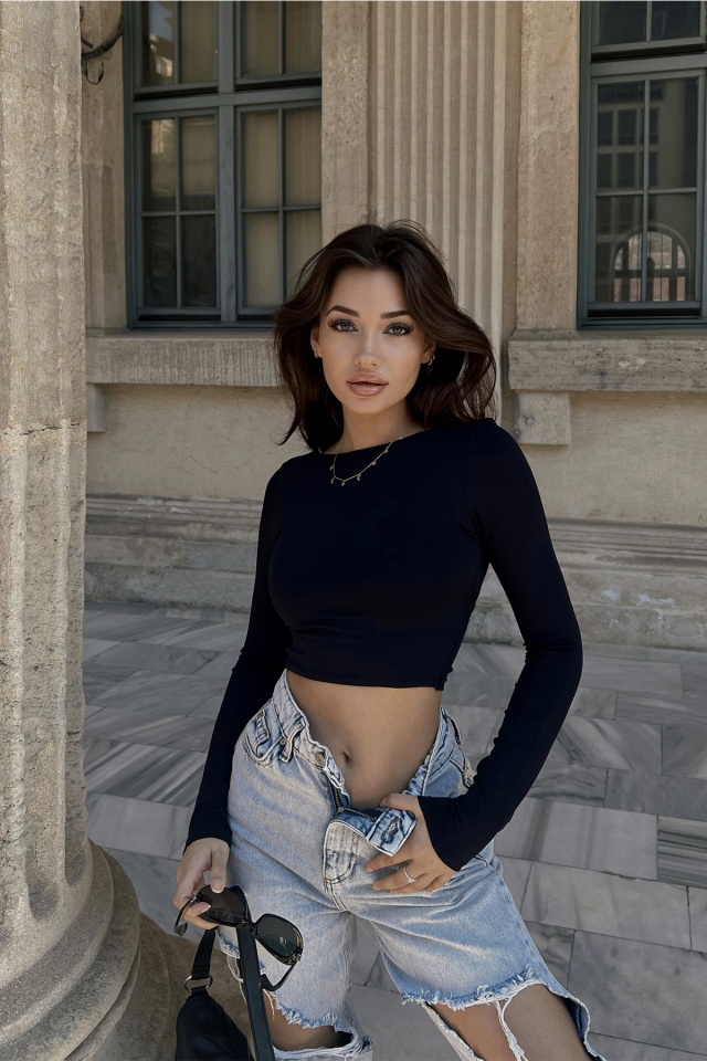 Siyah Sırt Detay Crop Top ATE3895 - 4