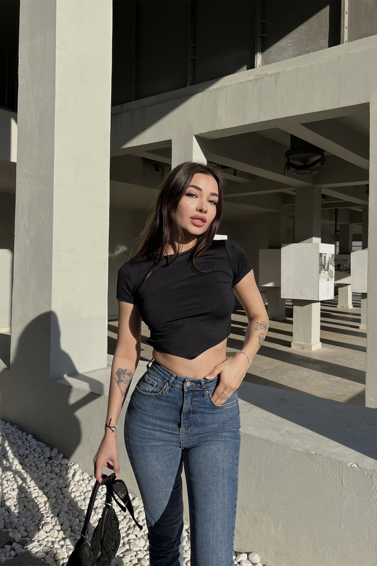 Siyah Sırt Detay Crop Top ATE5124 - VİNALES