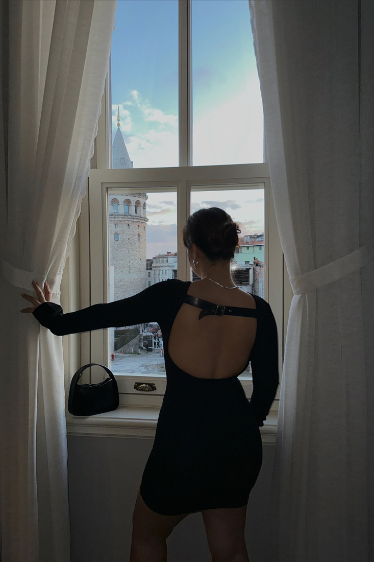 Siyah Sırt Detay Mini Elbise ATE3719 - EYYO