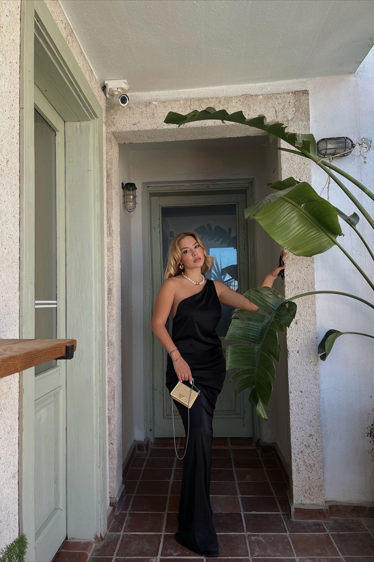 Siyah Sırt Detay Saten Elbise ATE1822 - KİKİRİKİ