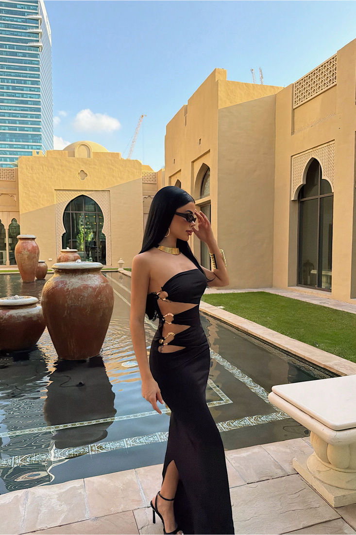 Siyah Oleander Uzun Yan Aksesuar Detaylı Elbise ATE-4696 - EYYO