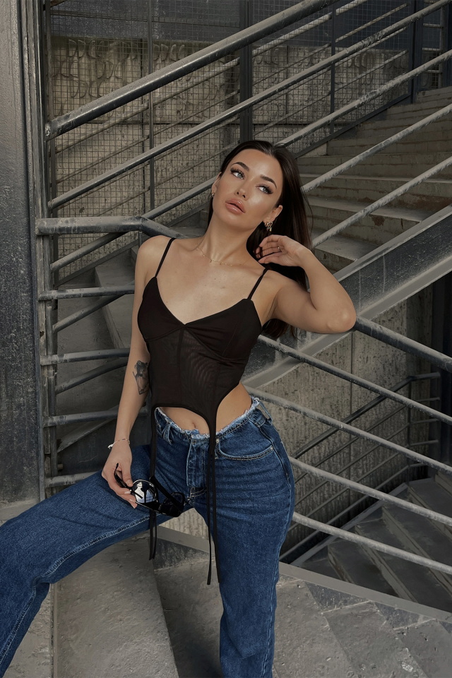 Siyah Tül Detay Askılı Crop Top ATE4312 - 4