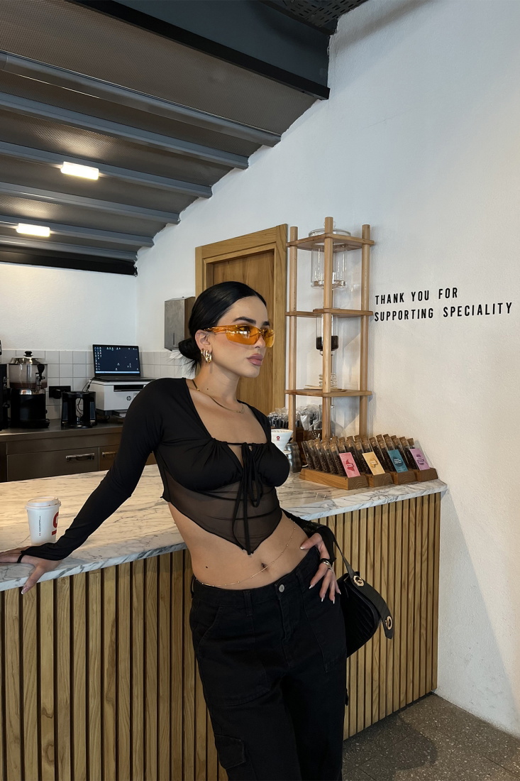 Siyah Tül Detay Bağlamalı Crop Top ATE2581 - EYYO