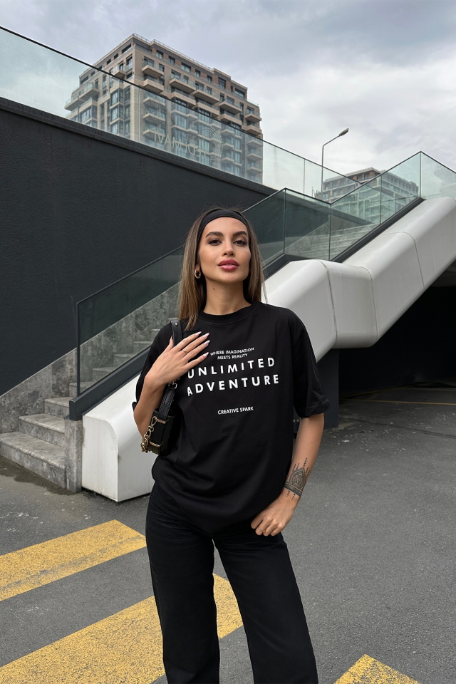 Siyah Unlımıted Adventure Yazılı Tişört ATE5191
