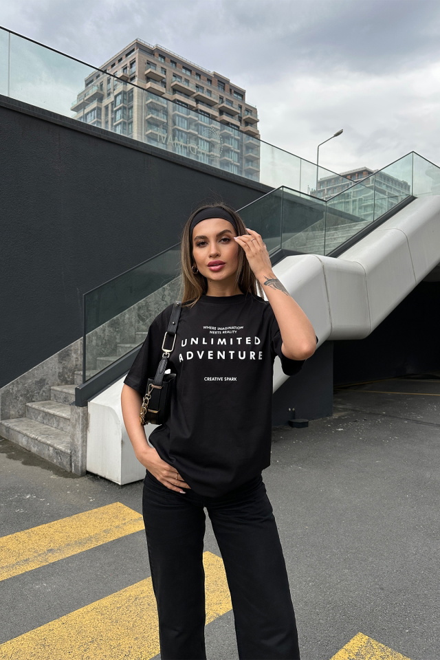 Siyah Unlımıted Adventure Yazılı Tişört ATE5191