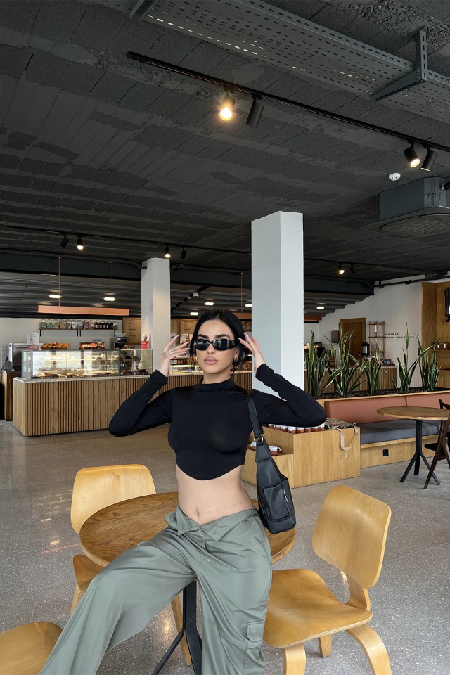 Siyah Uzun Kol Crop Top ATE4562 - 4