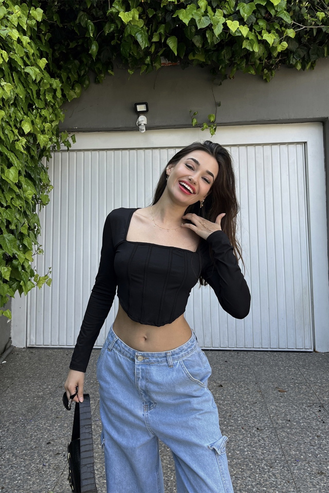 Siyah Uzun Kol Crop Top ATE6880