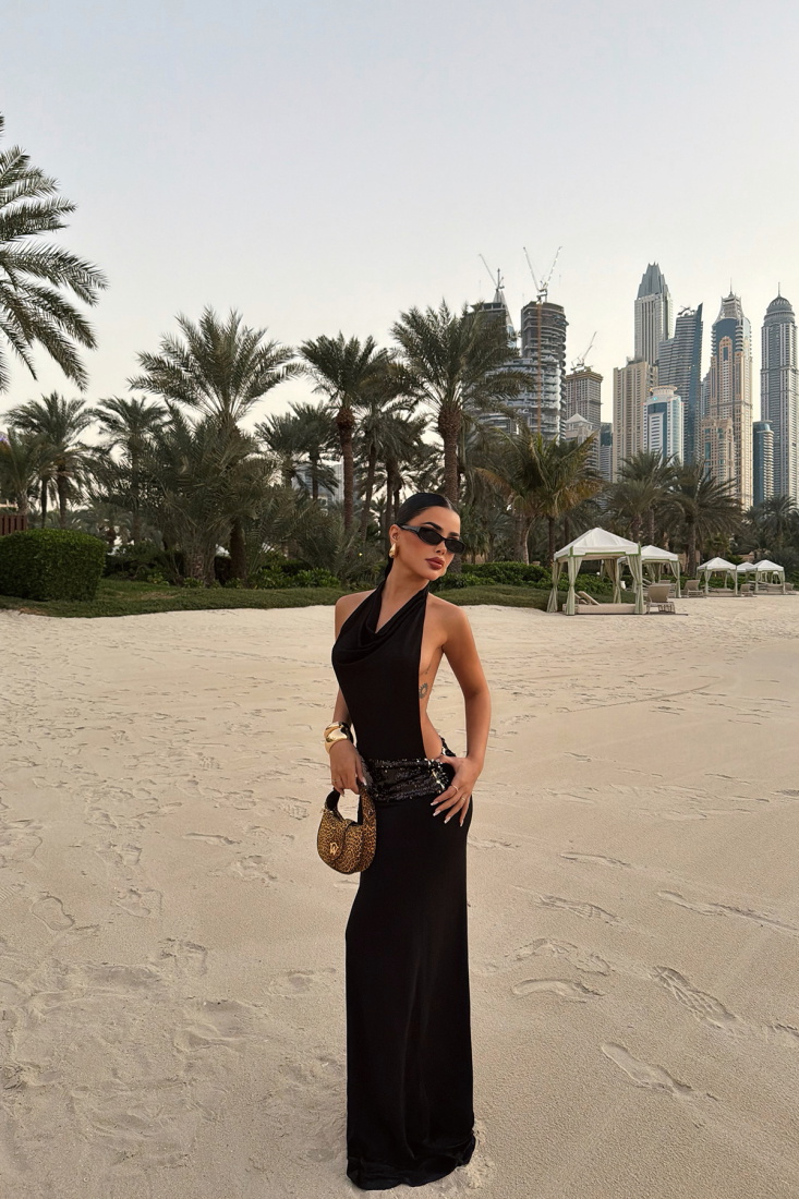 Siyah Reeves Uzun Sırtı Açık Elbise ATE-4827 - EYYO