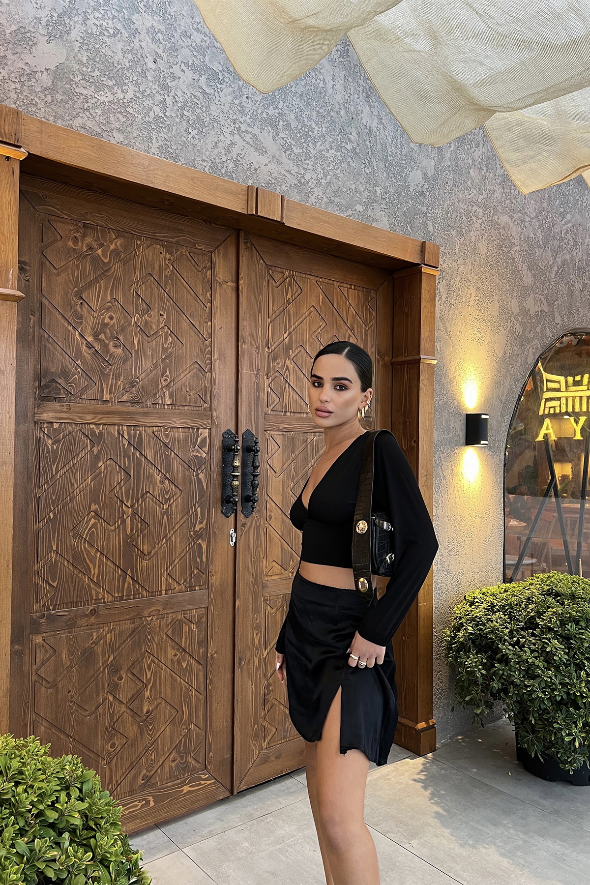Siyah V Yaka Crop Top ATE2139 - 5