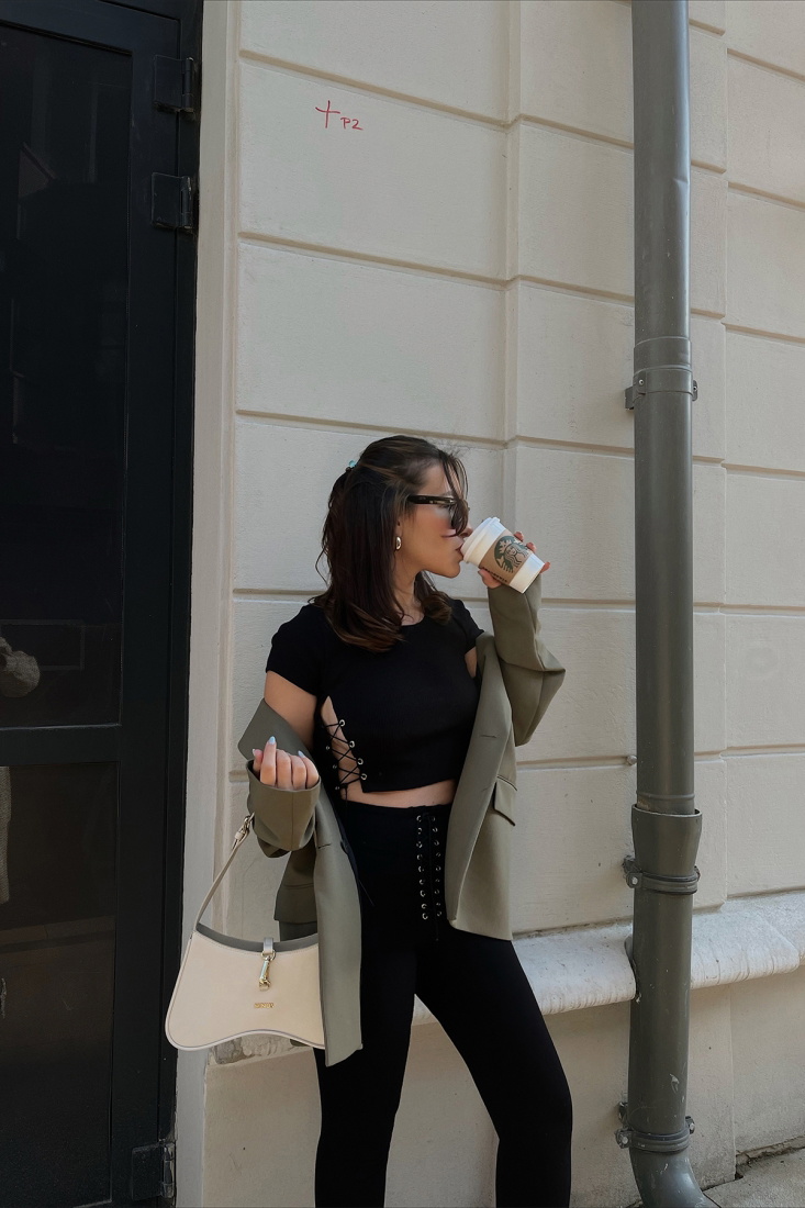 Siyah Yandan Bağlamalı Crop Top ATE733 - gecce