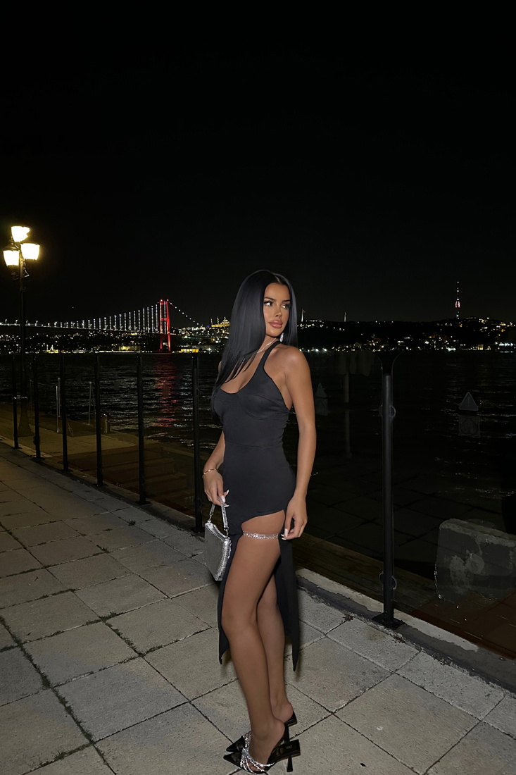 Siyah Yırtmaç Detay Mini Elbise ATE8030 - EYYO