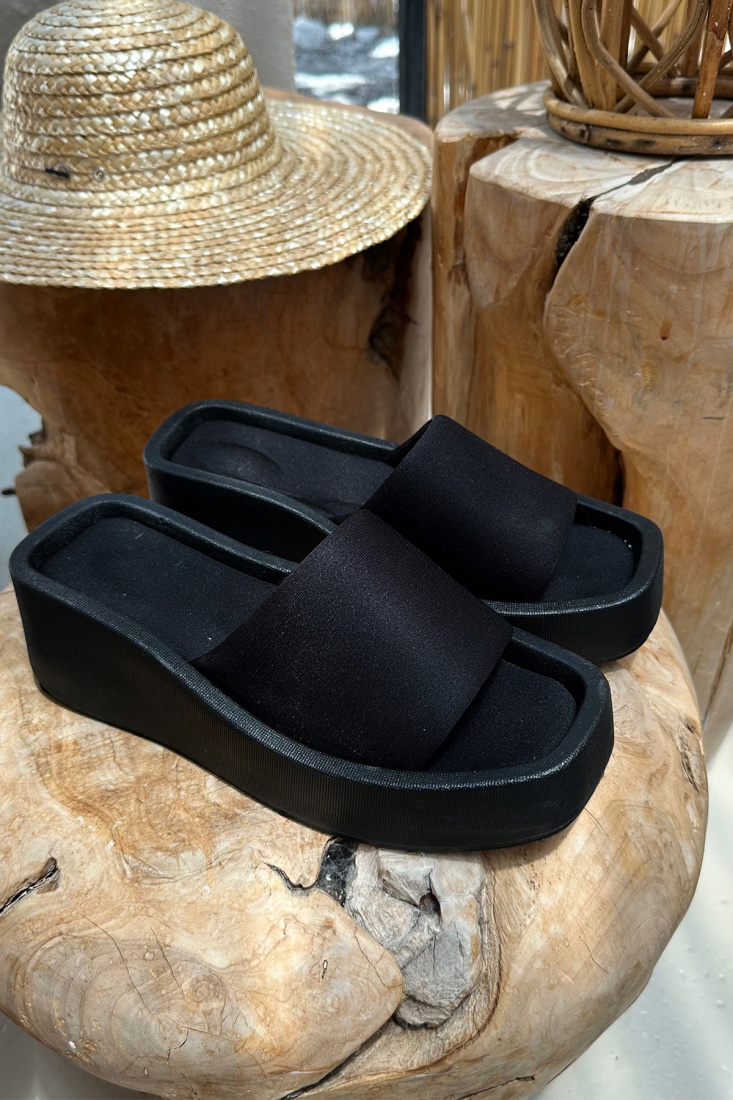 Siyah Yüksek Taban Terlik ATEL2055 - 