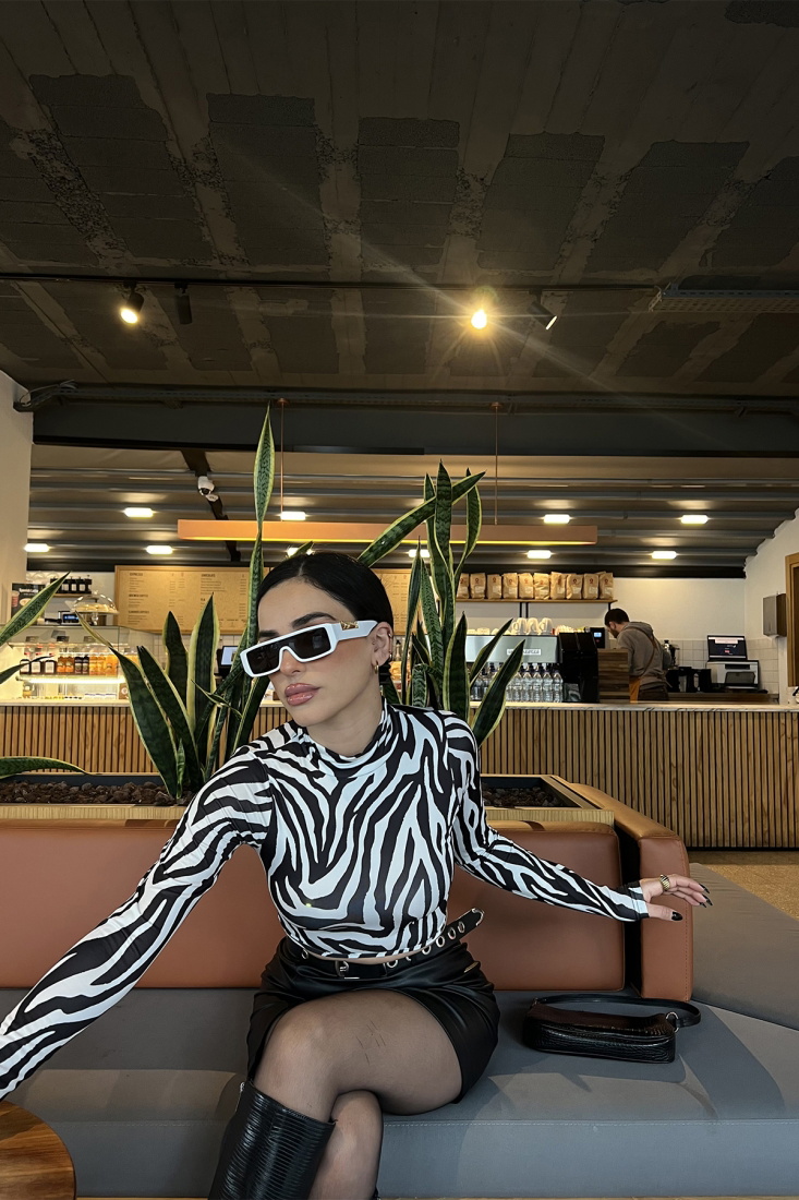 Siyah Zebra Desen Crop Top ATE3922 - ZECHKA
