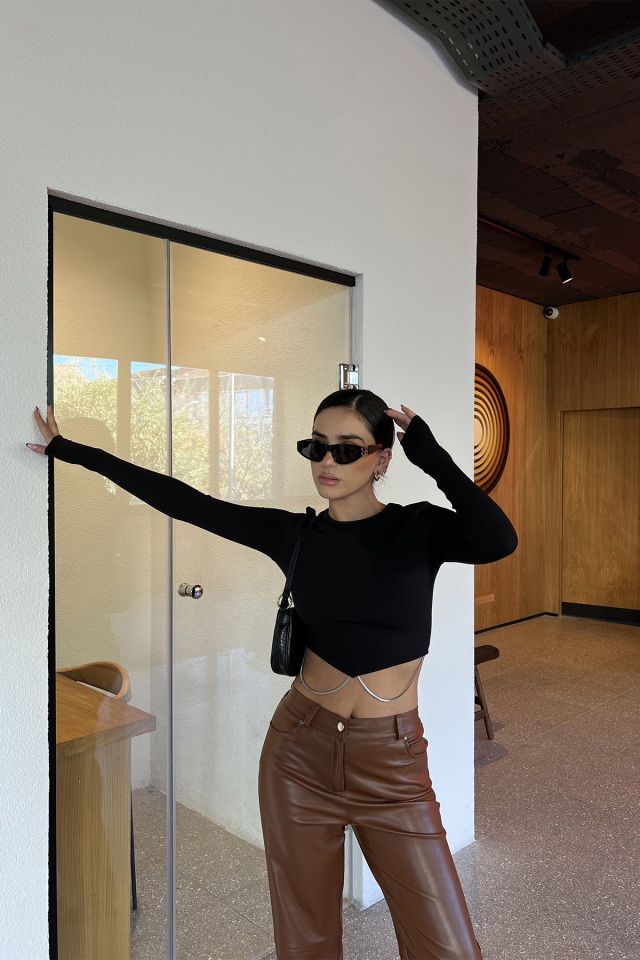 Siyah Zincir Detay Crop Top ATE3238 - 4