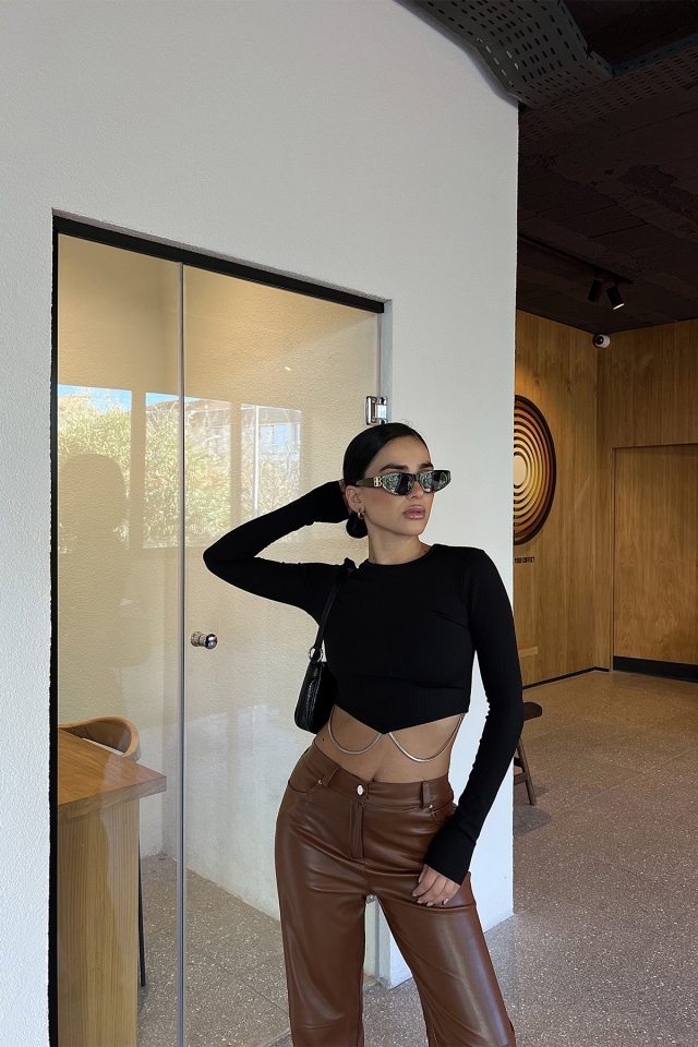 Siyah Zincir Detay Crop Top ATE3238