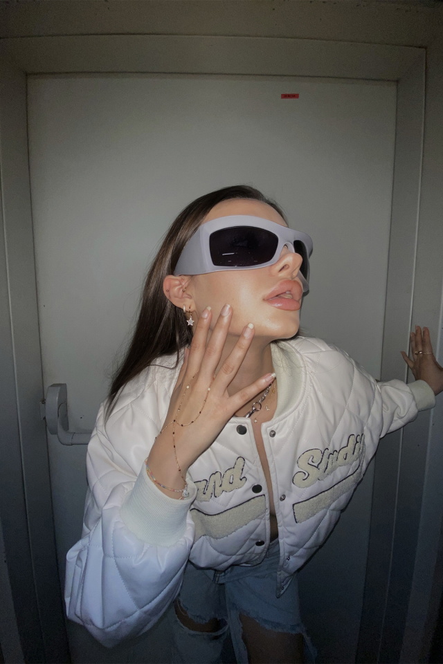 Smoked Color Gradient Sunglasses ATEL40 - 9