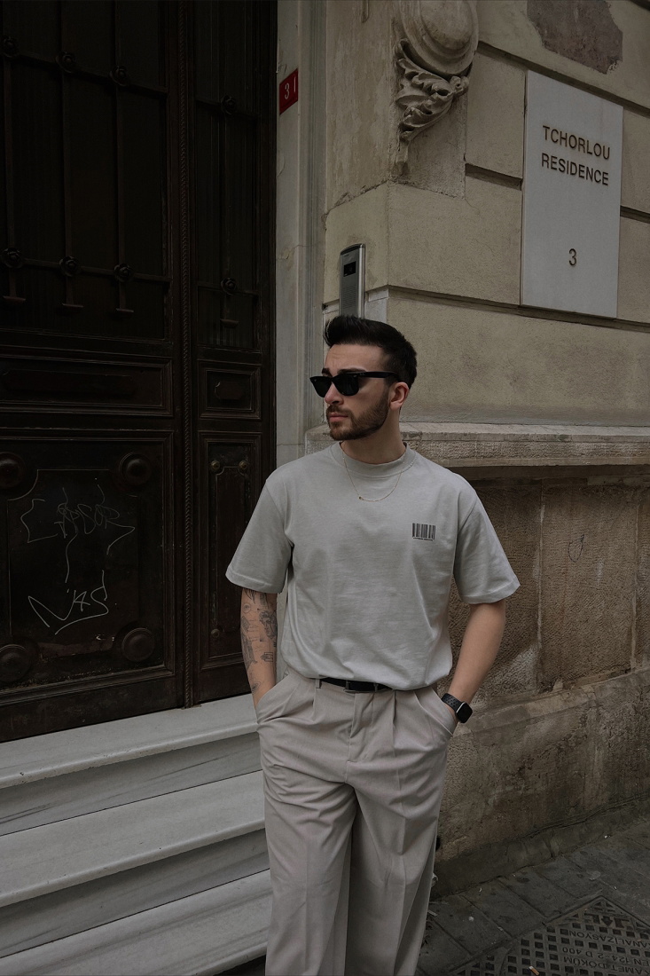 Taş Arkası Baskılı Tişört ATE4388 - EYYO