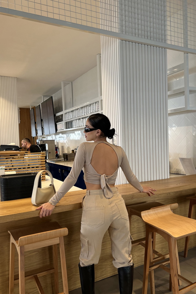 Taş Sırtı Bağlamalı Crop Top