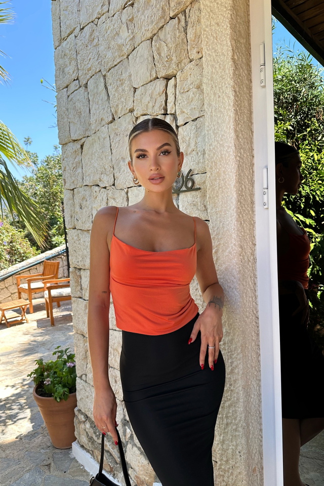 Turuncu İp Askılı Crop Top