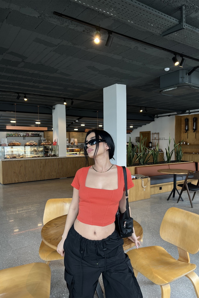 Turuncu Kare Yaka Crop Top ATE4826 - 3