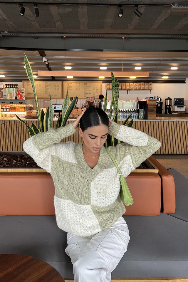 V Collar Double Color Sweater ATE1972 - 1