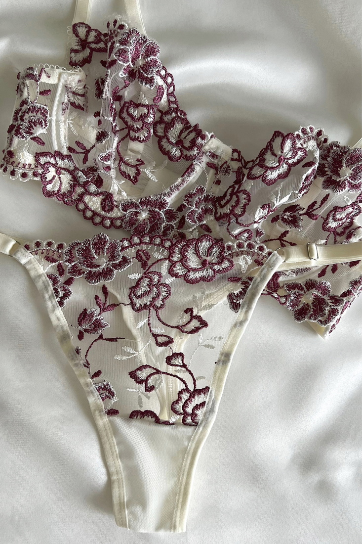 White Flower Pattern Set ATE4746 - EYYO