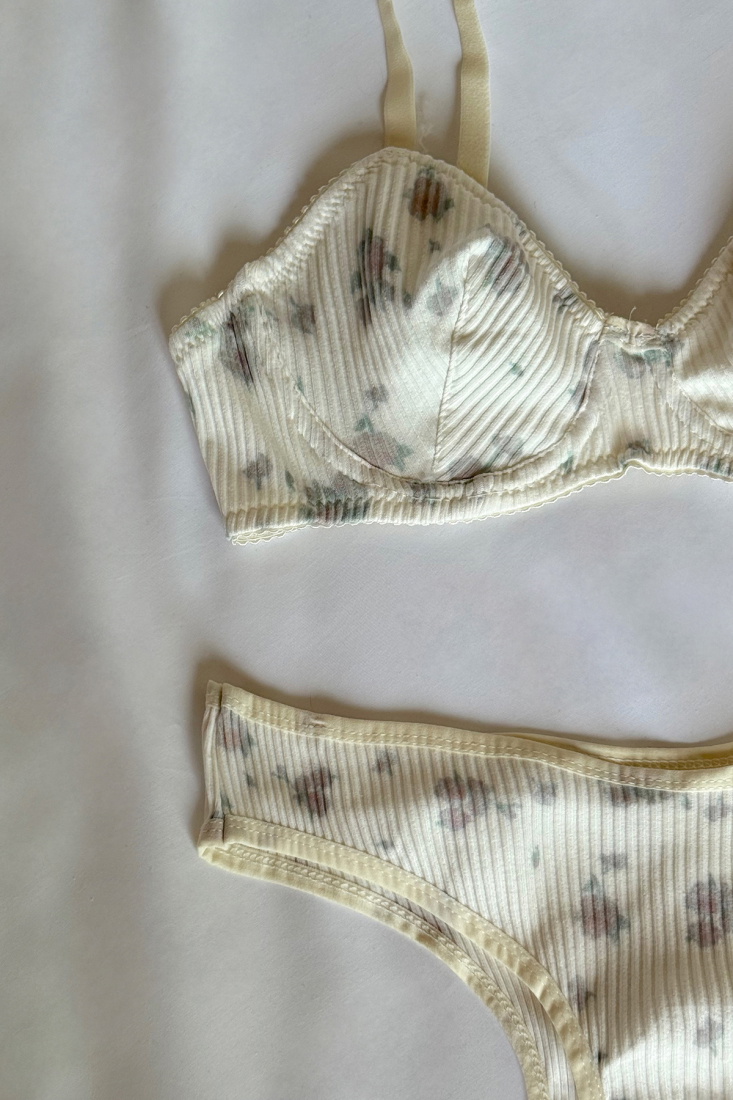 White Flower Pattern Underwear ATE-2867 - EYYO