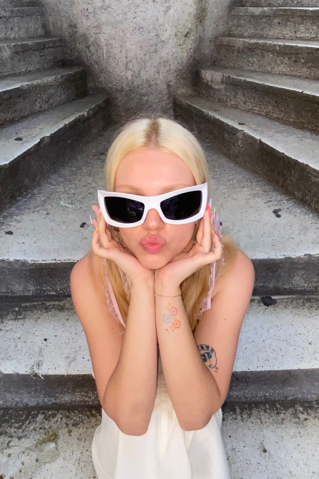 White Gradient Sunglasses ATEL38 