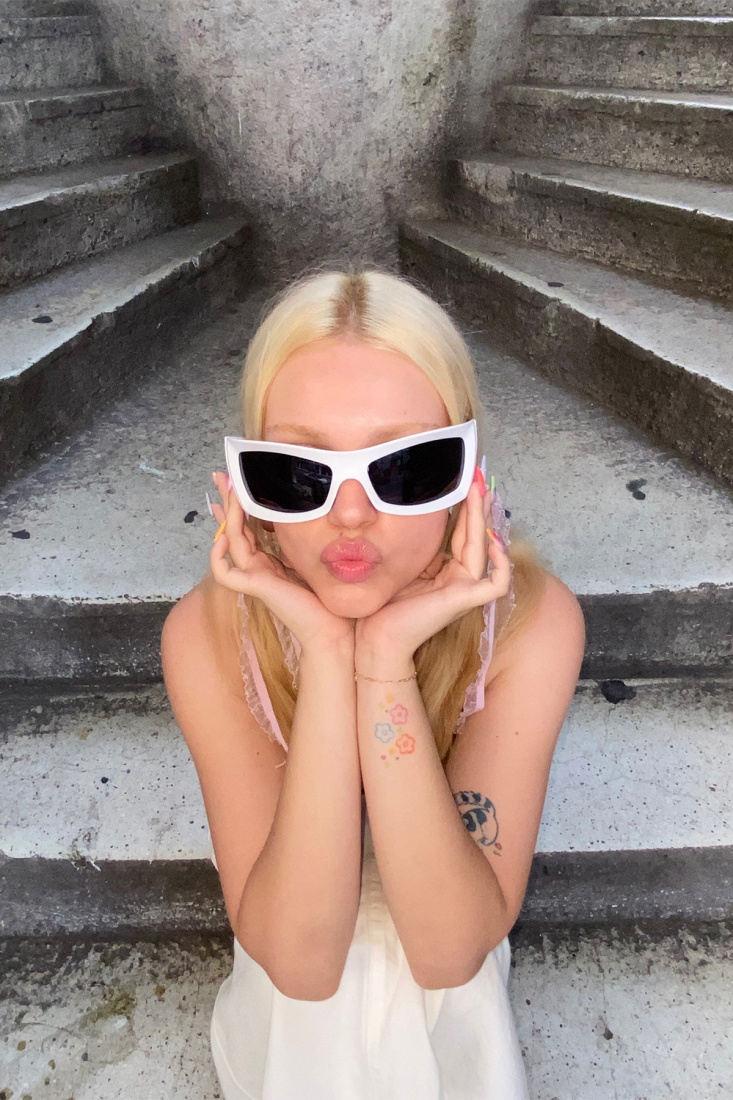 White Gradient Sunglasses ATEL38 - EYYO