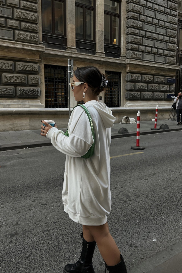 White Hooded Sweat ATE2229 - 2