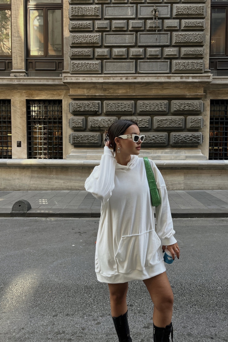 White Hooded Sweat ATE2229 - EYYO