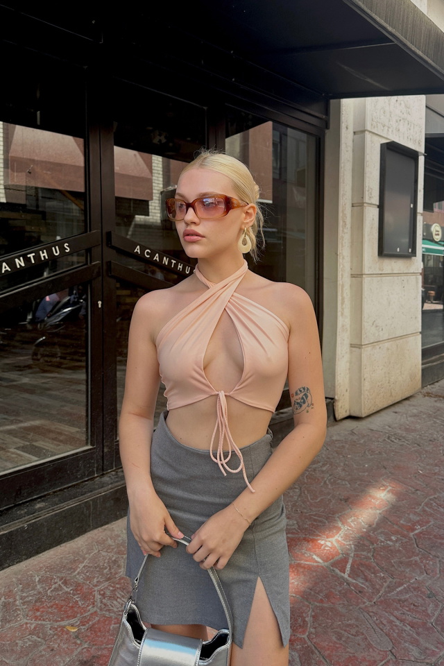 Yavruağzı Önden Bağlamalı Crop Top