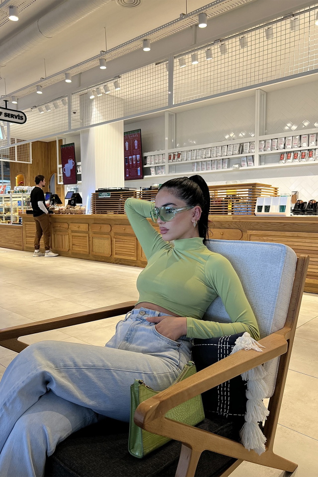 Yeşil Boğazlı Crop Top ATE3001 - 3