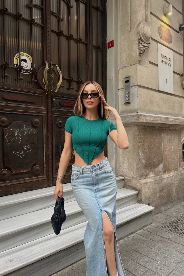 Yeşil Dikiş Detay Crop Top -