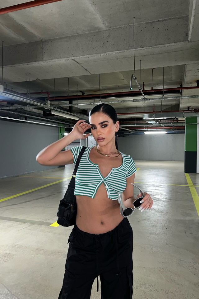 Yeşil Düğme Detay Crop Top ATE6976 - 4