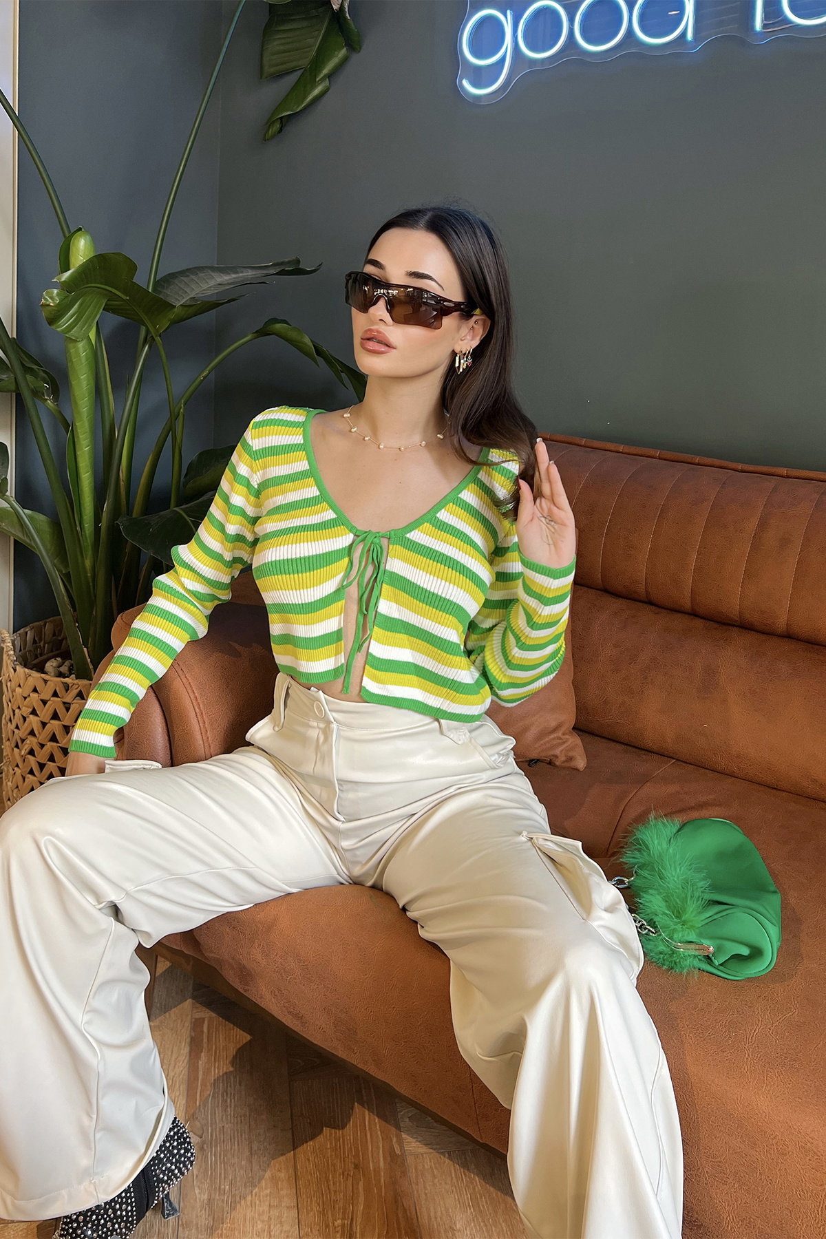 Yeşil Önden Bağlamalı Crop Hırka - 4